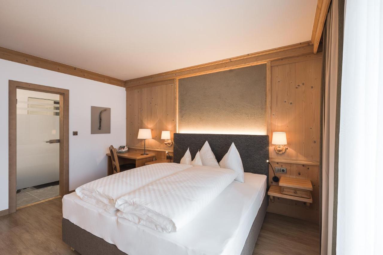 Hotel Alpenhof Tirolo Eksteriør billede