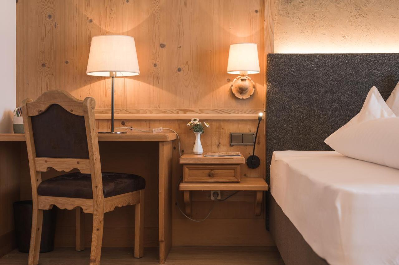 Hotel Alpenhof Tirolo Eksteriør billede